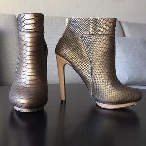 Badgley Mischka metallic snake boots